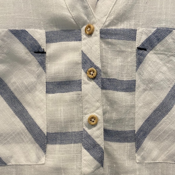 Dex Linen Blouse - Like New - Picture 5 of 8